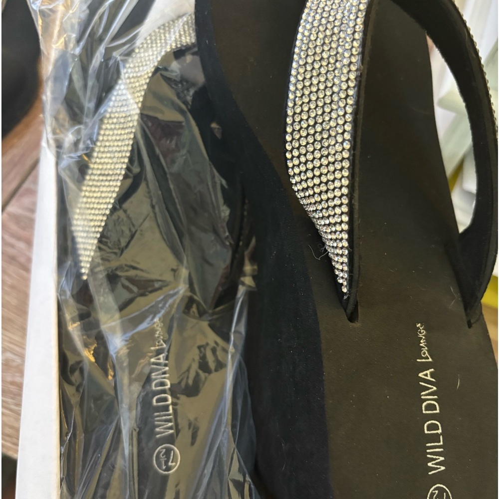 Wild Diva Lounge Sandals Never Worn